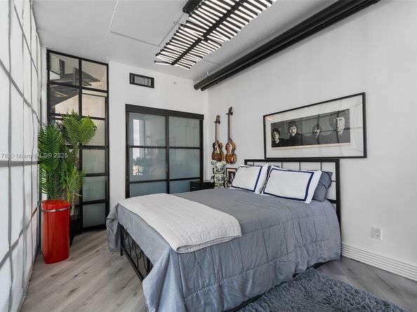 690 SW 1st Ct 2101, Miami FL 33130