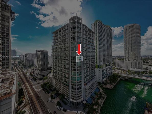 690 SW 1st Ct 2101, Miami FL 33130