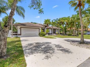 1041 NW 93rd Ter, Plantation FL 33322