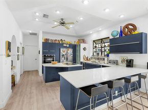 1041 NW 93rd Ter, Plantation FL 33322