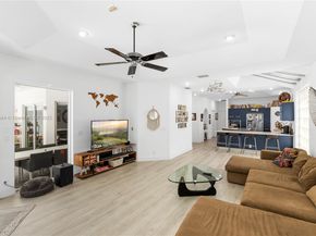 1041 NW 93rd Ter, Plantation FL 33322
