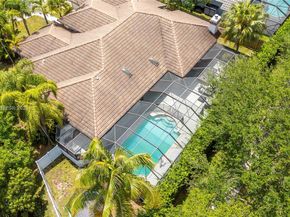 1041 NW 93rd Ter, Plantation FL 33322