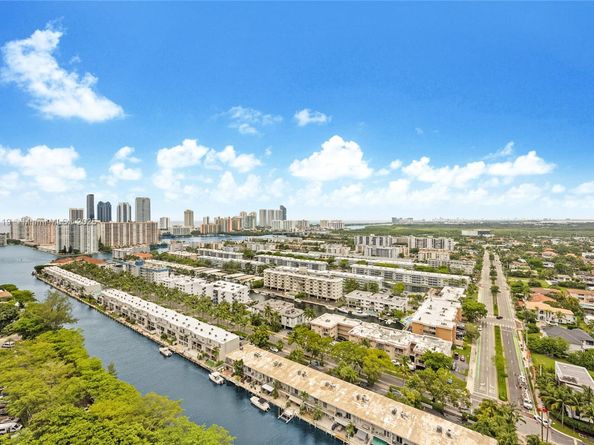 2000 Island Blvd 2507, Aventura FL 33160
