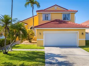 1060 NW 192nd Ave, Pembroke Pines FL 33029