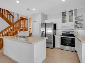 1060 NW 192nd Ave, Pembroke Pines FL 33029