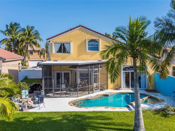 1060 NW 192nd Ave, Pembroke Pines FL 33029