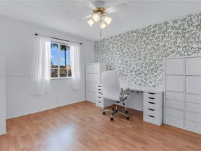 1060 NW 192nd Ave, Pembroke Pines FL 33029