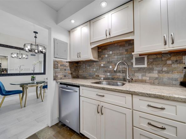 1200 West Ave PH15, Miami Beach FL 33139