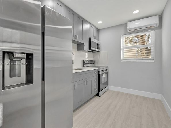 6326 SW 24th St, Miramar FL 33023