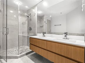 808 Brickell Key Dr 3007, Miami FL 33131