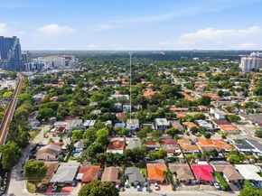 2852 SW 32nd Ct 2852, Miami FL 33133