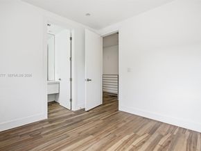 2852 SW 32nd Ct 2852, Miami FL 33133