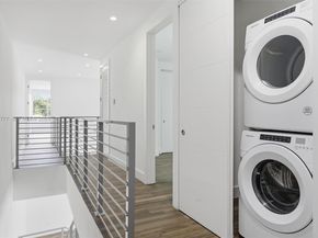 2852 SW 32nd Ct 2852, Miami FL 33133