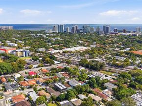 2852 SW 32nd Ct 2852, Miami FL 33133