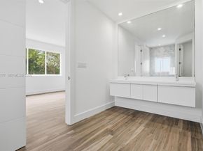 2852 SW 32nd Ct 2852, Miami FL 33133