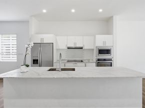 2852 SW 32nd Ct 2852, Miami FL 33133