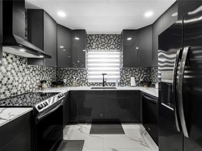 285 NW 45th St, Miami FL 33127