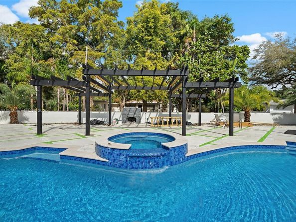 29 NE 95th St, Miami Shores FL 33138
