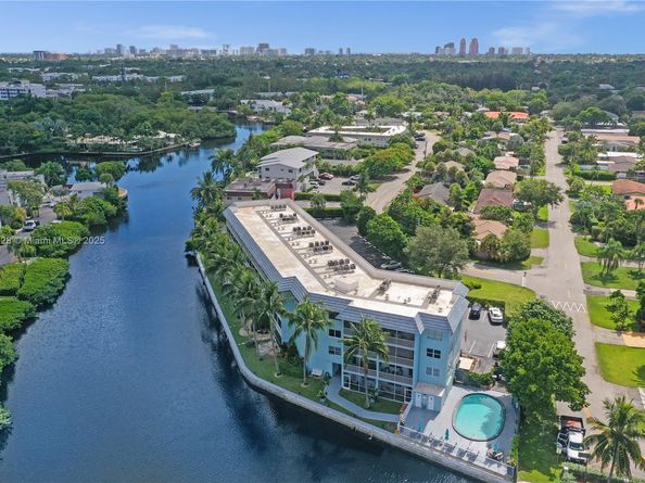 801 NE 18th Ct 209, Fort Lauderdale FL 33305