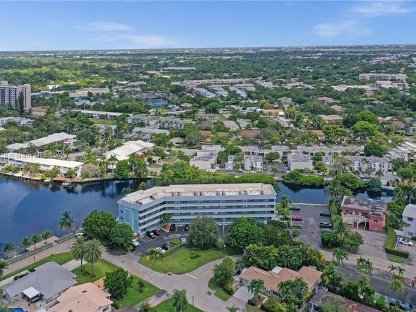 801 NE 18th Ct 209, Fort Lauderdale FL 33305
