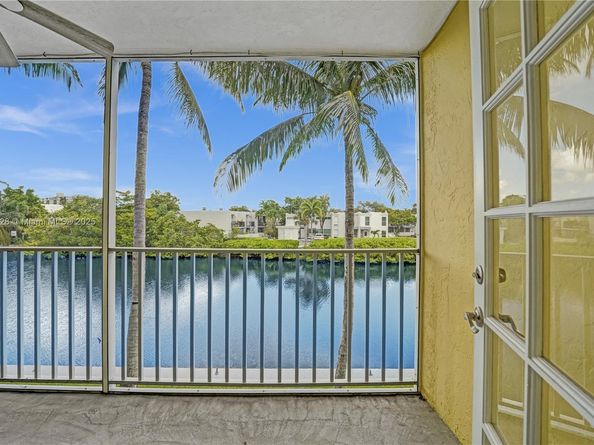 801 NE 18th Ct 209, Fort Lauderdale FL 33305