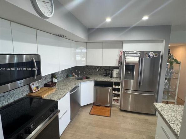 2150 Sans Souci Blvd B1611, North Miami FL 33181