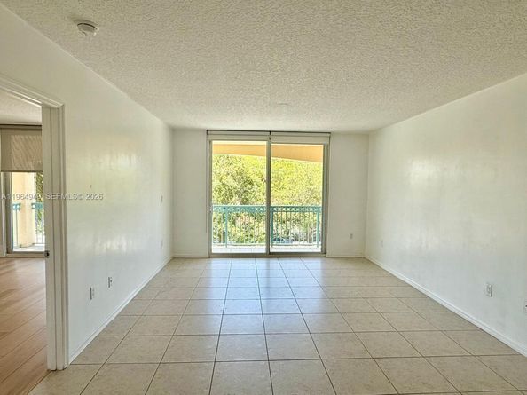 201 Golden Isles Dr 311, Hallandale Beach FL 33009