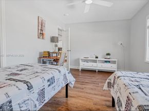 2450 NE 18th St, Pompano Beach FL 33062