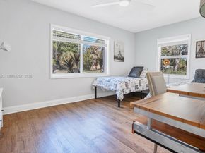 2450 NE 18th St, Pompano Beach FL 33062