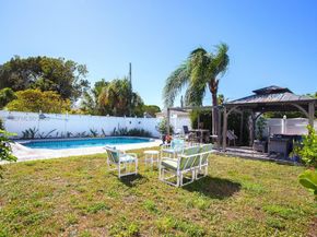 2450 NE 18th St, Pompano Beach FL 33062