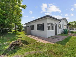 5716 NW 86th Ave, Tamarac FL 33321