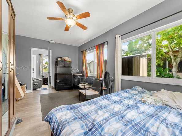 5716 NW 86th Ave, Tamarac FL 33321