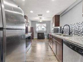 5716 NW 86th Ave, Tamarac FL 33321