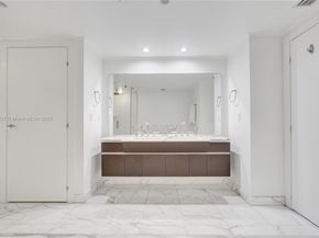 2627 S Bayshore Dr 1806, Miami FL 33133