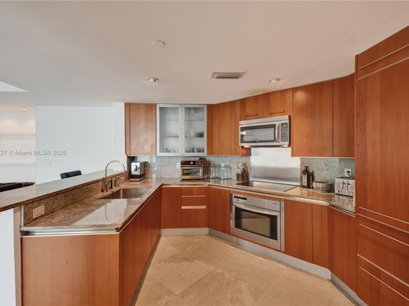 2627 S Bayshore Dr 1806, Miami FL 33133