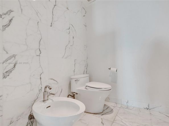 2627 S Bayshore Dr 1806, Miami FL 33133