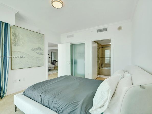 2627 S Bayshore Dr 1806, Miami FL 33133