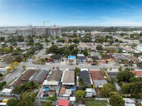 875 E 29th St, Hialeah FL 33013