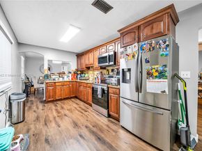 875 E 29th St, Hialeah FL 33013