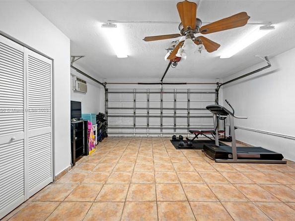 9940 SW 23rd St, Miami FL 33165