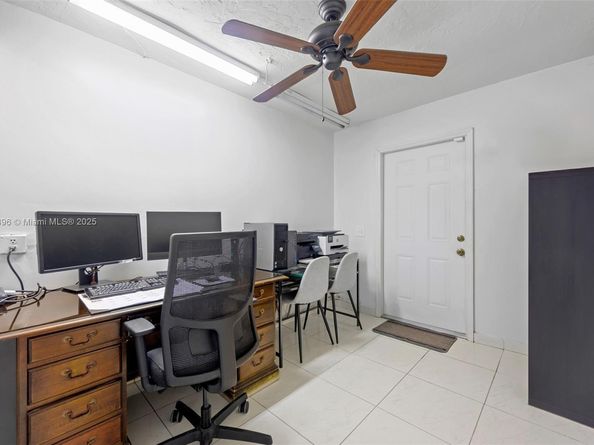 9940 SW 23rd St, Miami FL 33165