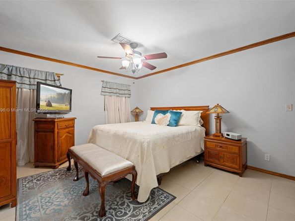 9940 SW 23rd St, Miami FL 33165