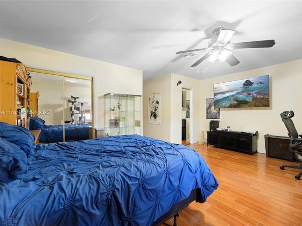 9940 SW 23rd St, Miami FL 33165