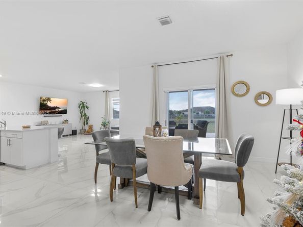 19080 SW 133 ct, Miami FL 33177