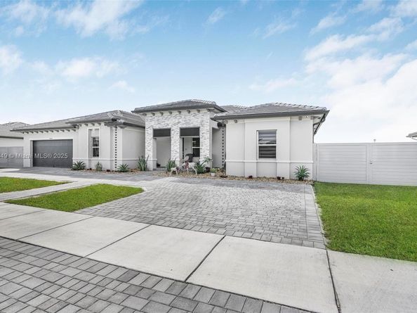 19080 SW 133 ct, Miami FL 33177