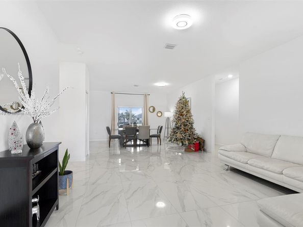 19080 SW 133 ct, Miami FL 33177