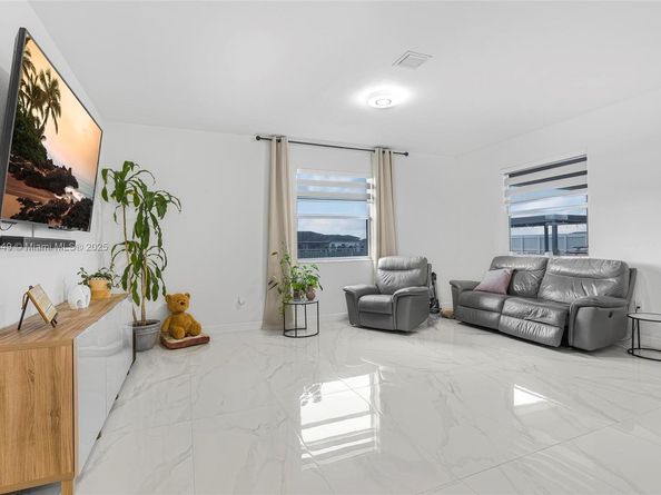 19080 SW 133 ct, Miami FL 33177