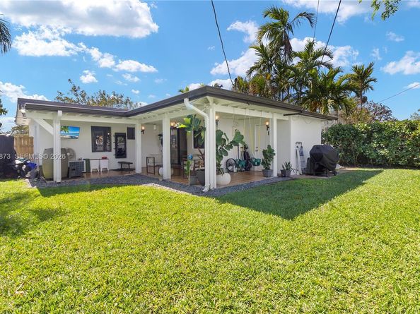 6315 SW 42nd St, South Miami FL 33155