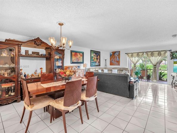 150 S Hollybrook Ter 101, Pembroke Pines FL 33025