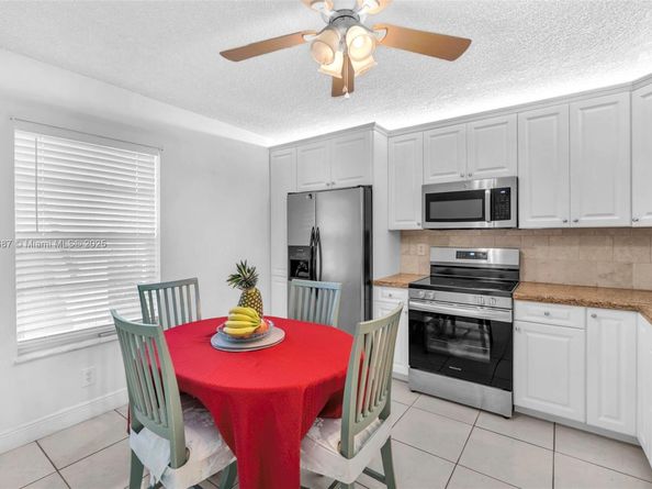 150 S Hollybrook Ter 101, Pembroke Pines FL 33025